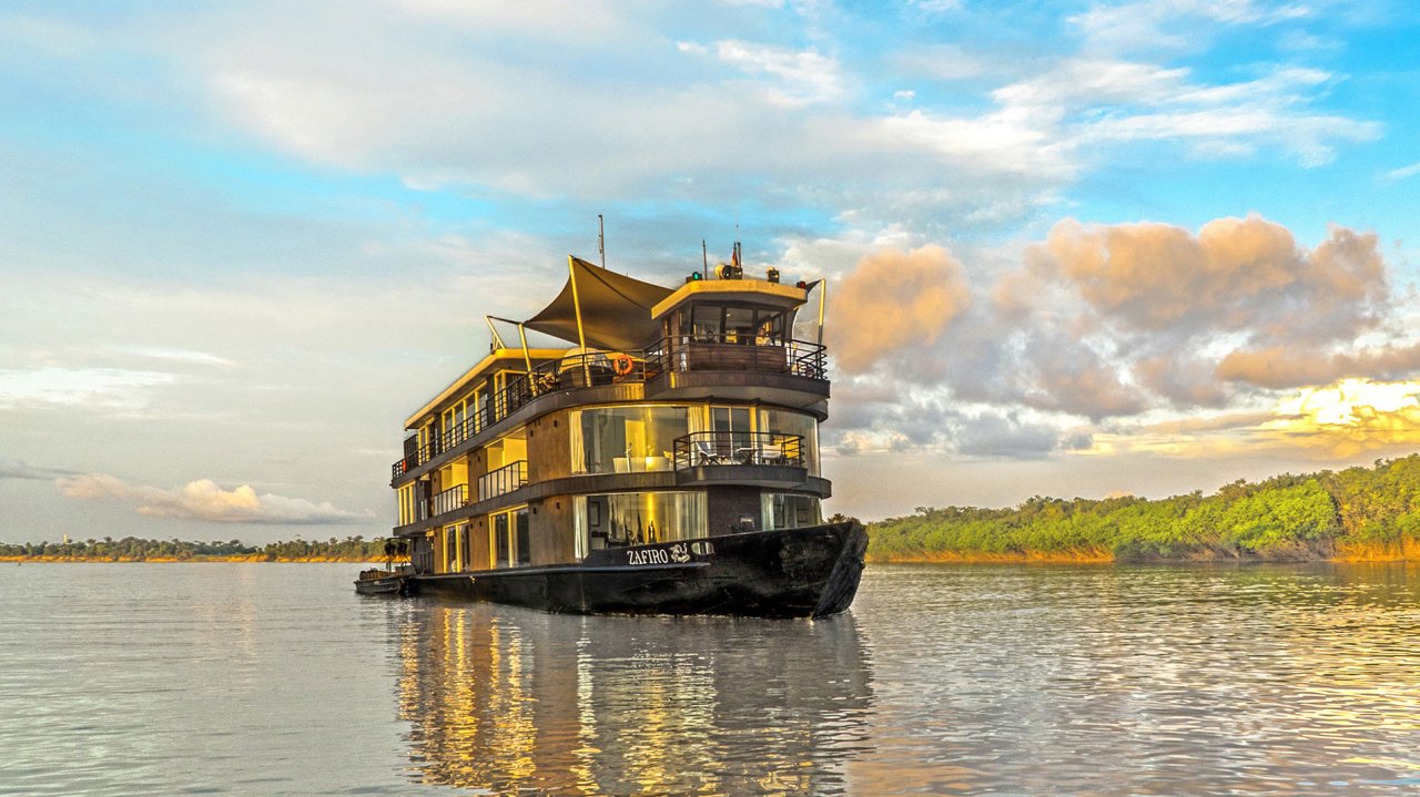 Cruising the Amazon River on the Zafiro